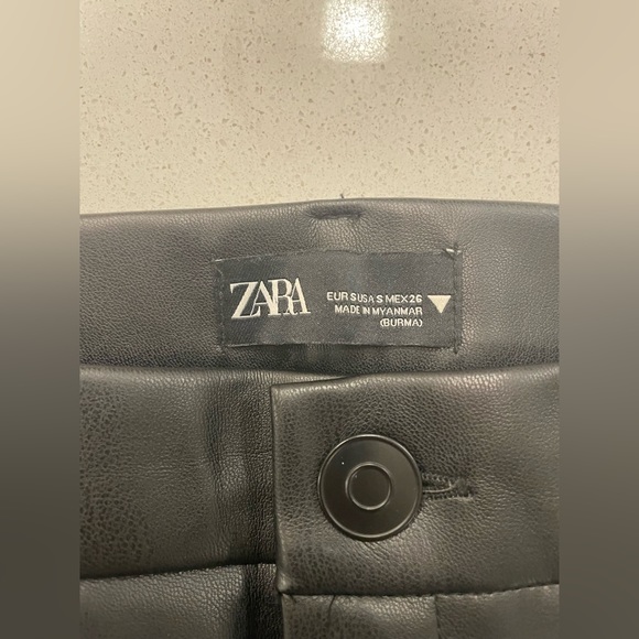 Black high-waisted faux leather leggings - Picture 5 of 5